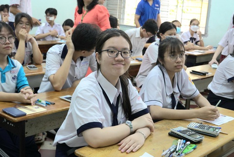 Công bố kết quả thi học sinh giỏi cấp TP.HCM: Số giải nhất nhiều hơn năm trước- Ảnh 1. Học sinh lớp 12 ở TP.HCM tham dự kỳ thi học sinh giỏi cấp thành phố năm 2024 - Ảnh: NHƯ HÙNG
