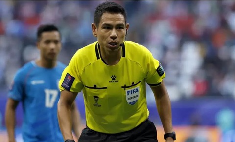 Showbiz Indonesia ‘ném đá’ trọng tài sau thất bại của U23 Indonesia- Ảnh 1. Trọng tài Thái Lan Sivakorn Pu-udom bị giới nghệ sĩ Indonesia chỉ trích dữ dội - Ảnh: X