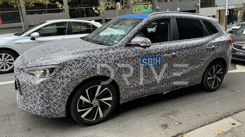 MG ZS thế hệ mới chạy thử, lộ thiết kế khác biệt- Ảnh 1. MG ZS đời mới xuất hiện chạy thử tại Úc - Ảnh: Drive