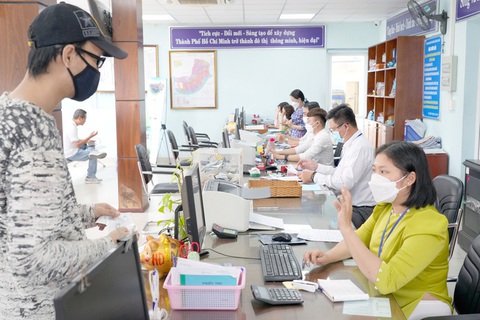 TP.HCM xin cơ chế đặc thù trong xây dựng vị trí việc làm- Ảnh 1. TP.HCM xin xây dựng vị trí việc làm đặc thù - Ảnh: HỮU HẠNH