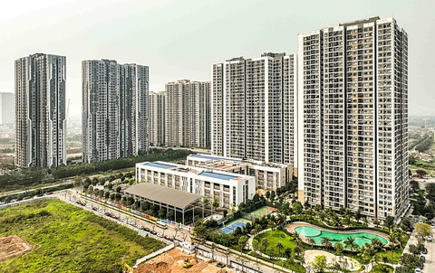 Dẹp loạn Thời điểm hiện tại giá nhà chung cư tại một số khu đô thị có quy mô lớn, kết nối hạ tầng tốt ở Hà Nội đã tăng so với cách đây một năm. Ảnh chụp một khu đô thị tại quận Nam Từ Liêm - Ảnh: NGUYỄN KHÁNH