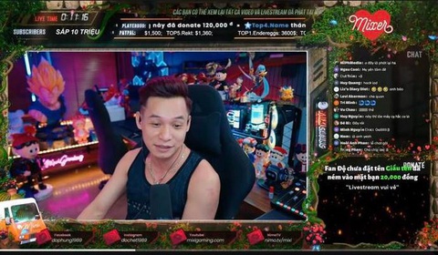 Độ Mixi tiết lộ nguyên nhân bị mất kênh YouTube- Ảnh 1. Nam streamer quay trở lại livestream vào tối 3-4.