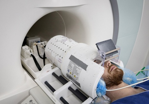 Máy chụp MRI cung cấp những hình ảnh rõ nét về não người- Ảnh 1. Máy chụp MRI cung cấp những hình ảnh rõ nét về não người- Ảnh 1.