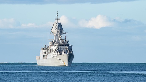 Philippines sắp tập trận với Mỹ, Nhật và Úc ở Biển Đông- Ảnh 1. Tàu chiến Úc HMAS Warramunga tại cuộc tập trận RIMPAC 2022 - Ảnh: DVIDS