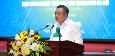 Chủ tịch Hà Nội: Thiếu điện, nhưng doanh nghiệp có điện muốn bán cho Nhà nước không dễ- Ảnh 3. Chủ tịch Hà Nội phát biểu ý kiến tại hội nghị - Ảnh: QUANG VIỄN