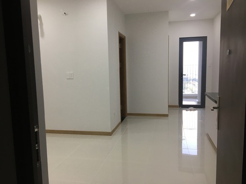 Mua căn hộ đầu tiên trước tuổi 30: Đừng đợi đủ tiền mới mua- Ảnh 2. Căn hộ trống ngày tôi mới nhận bàn giao - Ảnh: YẾN TRINH