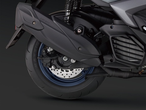 Yamaha Cygnus Gryphus đấu Honda Vario và Air Blade, giá khó 'mềm' nếu về Việt Nam- Ảnh 6. Cả trước và sau đều sử dụng phanh đĩa đơn. Phanh trước có thêm công nghệ chống bó cứng phanh (ABS). Hệ thống SMG hoạt động như một mô tơ điện để cung cấp thêm sức mạnh cho xe khi cần tăng tốc, động cơ khởi động thông minh ổn định và êm ái hơn.