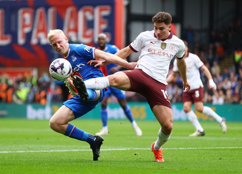 De Bruyne tỏa sáng, Man City hạ Crystal Palace- Ảnh 2. Man City bùng nổ trong hiệp 2 và giành chiến thắng 4-2 trước Crystal Palace - Ảnh: REUTERS