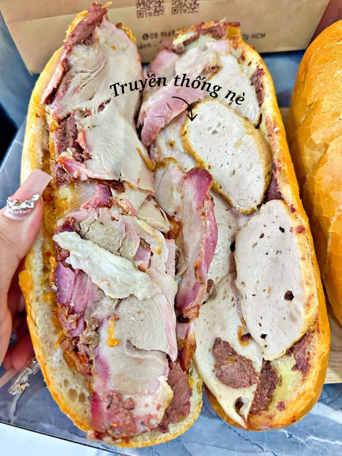 Bánh mì Trạng có phải là phiên bản nhái của bánh mì Huỳnh Hoa?- Ảnh 3. Bánh mì truyền thống của Bánh mì Trạng - Ảnh: FB Bánh mì Trạng