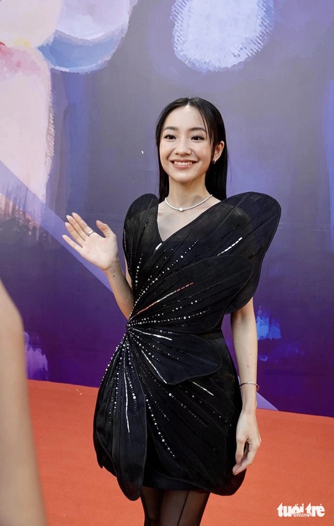 Diến viên Hoàng Hà, người được yêu thích với các phim Chúng ta của 8 năm sau, Em và Trịnh, Kẻ ăn hồn - Ảnh: T.T.D Diễn viên Hoàng Hà, người được yêu thích với các phim Chúng ta của 8 năm sau, Em và Trịnh, Kẻ ăn hồn - Ảnh: T.T.D