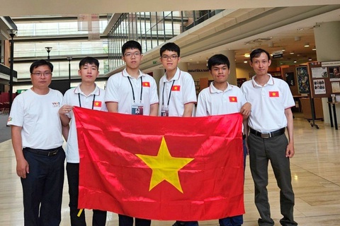 37 học sinh vào đội tuyển thi Olympic khu vực và quốc tế- Ảnh 1. Đội tuyển tin học Việt Nam dự Olympic quốc tế năm 2023 - Ảnh: MOET