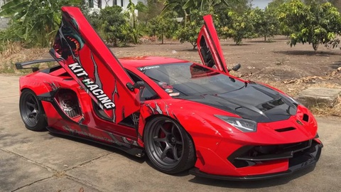Lamborghini Aventador như thật, bên dưới lại là... Honda Accord- Ảnh 1. Chiếc Lamborghini Aventador SVJ độ từ nửa khung gầm Honda Accord, nửa khung gầm Toyota Crown cùng động cơ Mitsubishi
