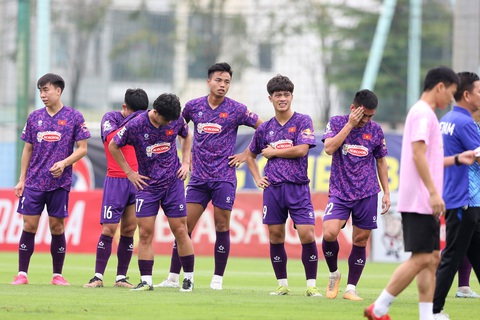 U23 Việt Nam bở hơi tai trong buổi đầu tập luyện- Ảnh 5. Biểu cảm của các cầu thủ sau buổi tập - Ảnh: HOÀNG TÙNG