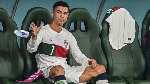 Patrik Berger: Ronaldo dự bị Bồ Đào Nha mới có thể vô địch Euro 2024- Ảnh 1. Các chuyên gia khuyên Bồ Đào Nha nên để Ronaldo dự bị - Ảnh: Getty