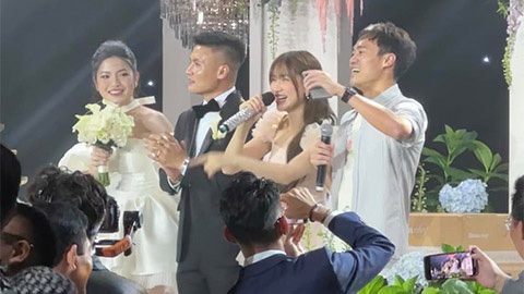 Tin tức giải trí 7-4: Mỹ Tâm ra Hồ Tràm hát- Ảnh 3. Hòa Minzy hát tặng cô dâu, chú rể trong lễ cưới
