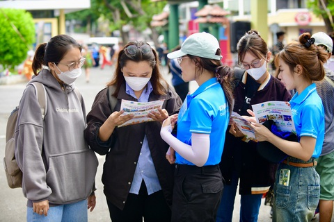 Ngày hội du lịch TP.HCM tháng 4-2024 - Ảnh: QUANG ĐỊNH Mức chi trả của khách tại Ngày hội du lịch TP.HCM lần này được đánh giá là cao - Ảnh: QUANG ĐỊNH