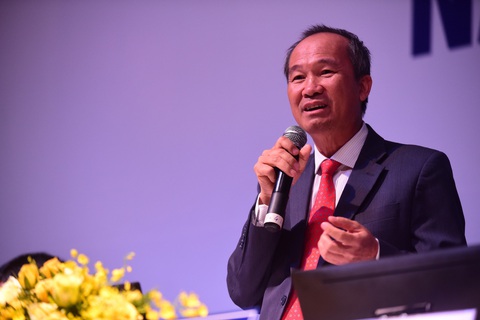 Sacombank ‘ngâm’ cổ tức: Cổ đông mong, vì sao ngân hàng chưa chia?- Ảnh 1. Ông Dương Công Minh - chủ tịch Sacombank - tại một đại hội cổ đông thường niên - Ảnh: QUANG ĐỊNH