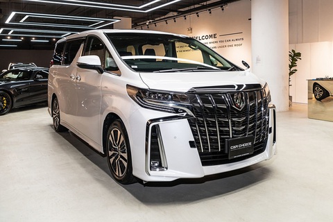 Mua ô tô cao hơn thu nhập 90 lần: Xe bị cẩu đi gán nợ, vợ phải cầm đồ chuộc xe- Ảnh 5. Toyota Alphard là chiếc xe nằm ngoài tầm với của số đông - Ảnh minh họa: Car Choice Singapore