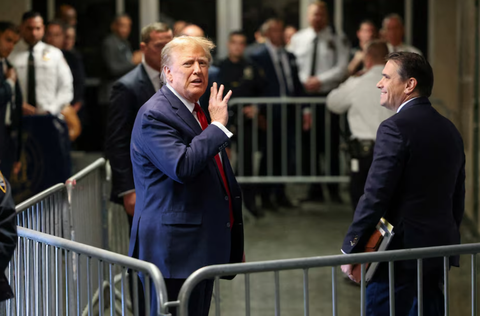Cố vấn ông Trump nói kế hoạch Ukraine nhượng đất để chấm dứt xung đột là Cựu tổng thống Mỹ Donald Trump hồi tháng 2-2024 - Ảnh: REUTERS