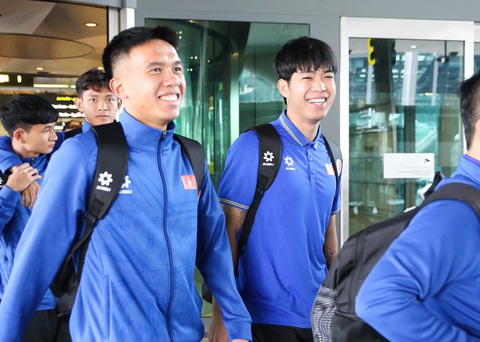 U23 Việt Nam tranh thủ tập luyện ngay khi tới Qatar- Ảnh 1. Tinh thần của toàn đội U23 Việt Nam rất tốt sau khi đặt chân đến Qatar - Ảnh: VFF