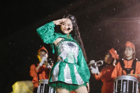 Phương Mỹ Chi 'chơi lớn' tổ chức school tour 'Vũ trụ cò bay' xuyên Việt- Ảnh 3. Phương Mỹ Chi 'chơi lớn' tổ chức school tour 'Vũ trụ cò bay' xuyên Việt- Ảnh 3.