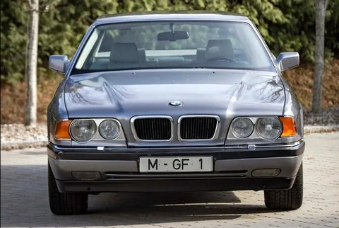 BMW 7-Series từng thử động cơ 'ngang Bugatti', nhưng phải bỏ- Ảnh 2. BMW Goldfisch đời 2 có thiết kế bên ngoài khá