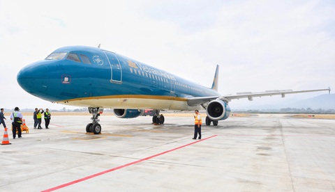 Sân bay Điện Biên đã khai thác trở lại sau ba ngày thời tiết xấu- Ảnh 1. Sân bay Điện Biên Phủ đã khai thác được máy bay Airbus A321 từ ngày 1-12-2023, sau khi hoàn thành dự án mở rộng sân bay này - Ảnh: VNA