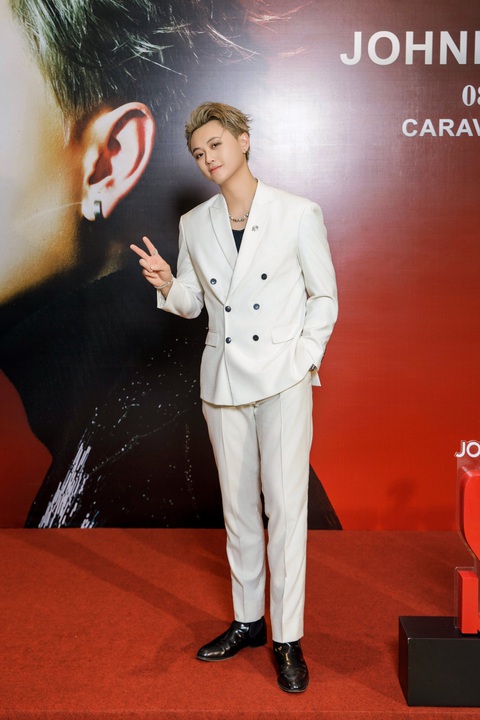 ‘Tân binh' Johnny Dương muốn được như HIEUTHUHAI, Đen Vâu, được Trương Ngọc Ánh nhận làm con- Ảnh 1. ‘Tân binh' Johnny Dương