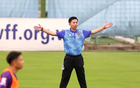 Tìm đội hình tối ưu của U23 Việt Nam- Ảnh 3. HLV Hoàng Anh Tuấn đặt mục tiêu vượt qua vòng bảng VCK U23 châu Á 2024 - Ảnh: HOÀNG TÙNG