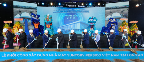 Suntory PepsiCo Việt Nam xây nhà máy hơn 300 triệu USD- Ảnh 1. Nghi thức động thổ - Ảnh: M.H