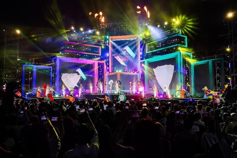 'Trung tâm mới' TP.HCM thay đổi, ngày càng nhộn nhịp- Ảnh 3. Hàng nghìn người tham dự The Fountain Festival
