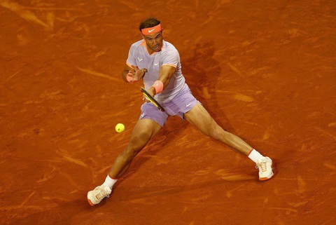 Rafael Nadal xúc động trong ngày chia tay Madrid Open- Ảnh 2. Rafael Nadal dừng bước tại Madrid Open 2024 - Ảnh: Reuters