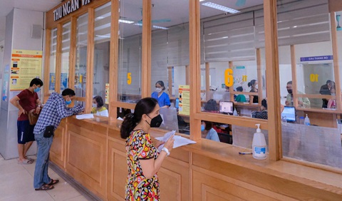 Bệnh nhân thanh toán BHYT tại Bệnh viện Thanh Nhàn (Hà Nội) - Ảnh: NAM TRẦN Bệnh nhân thanh toán BHYT tại Bệnh viện Thanh Nhàn (Hà Nội) - Ảnh: NAM TRẦN