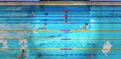 Nữ kình ngư mất suất dự Olympic Paris vì… ‘lạc đường’- Ảnh 2. Hai VĐV bơi cùng một làn hy hữu - Ảnh: Swimswam