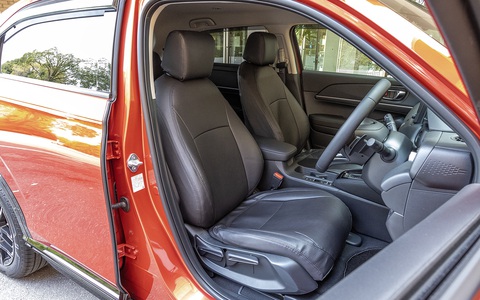 Honda HR-V 2024 ra mắt: Thiết kế gợi nhớ Porsche, đèn chống lóa, giá tăng nhẹ- Ảnh 14. Honda HR-V 2024 ra mắt: Thiết kế gợi nhớ Porsche, đèn chống lóa, giá tăng nhẹ- Ảnh 14.