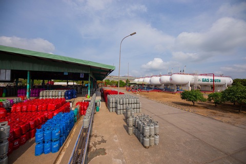 Giá gas ngày 1-5: tiếp tục giảm- Ảnh 1. Giá gas ngày 1-5: tiếp tục giảm- Ảnh 1.