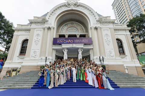 Các thí sinh dự sự kiện Ceremony Welcome - Xin chào Miss Earth 2023, tại Nhà hát TP.HCM - Ảnh: Fanpage Miss Earth Các thí sinh dự sự kiện Ceremony Welcome - Xin chào Miss Earth 2023, tại Nhà hát TP.HCM - Ảnh: Fanpage Miss Earth