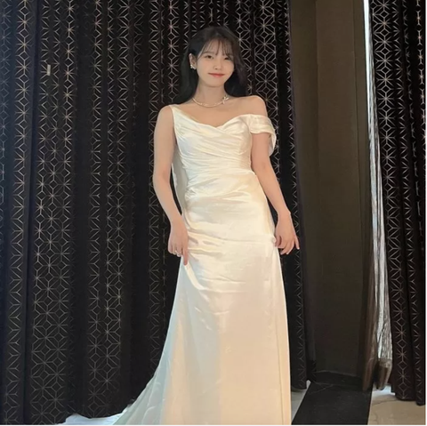 Dù ảnh chất lượng kém nhưng nhan sắc của IU vẫn cân hết Dù ảnh chất lượng kém nhưng nhan sắc của IU vẫn cân hết