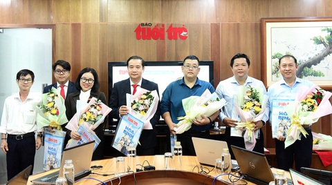 Các khách mời tham gia giải đáp trực tuyến về tuyển sinh đầu cấp ở TP.HCM do báo Tuổi Trẻ tổ chức sáng 9-5 - Ảnh: DUYÊN PHAN Các khách mời tham gia giải đáp trực tuyến về tuyển sinh đầu cấp ở TP.HCM do báo Tuổi Trẻ tổ chức sáng 9-5 - Ảnh: DUYÊN PHAN