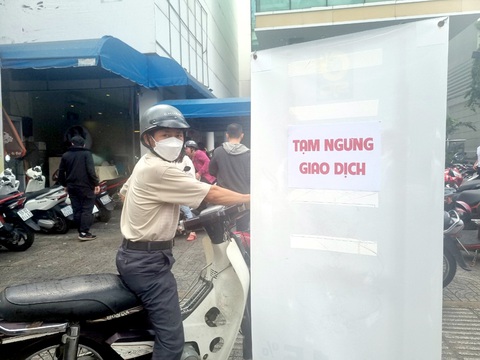 Bảng thông báo của Công ty SJC - Ảnh: A.H. Bảng thông báo của Công ty SJC - Ảnh: A.H.