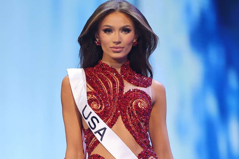 2 hoa hậu từ bỏ vương miện, Mỹ đã đến lúc thoái trào thi sắc đẹp?- Ảnh 1. Miss USA Noelia Voigt