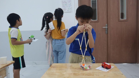 Ứng dụng thuyết kiến tạo trong giáo dục tại trường Tuệ Đức- Ảnh 2. Ứng dụng thuyết kiến tạo trong giáo dục tại trường Tuệ Đức- Ảnh 2.