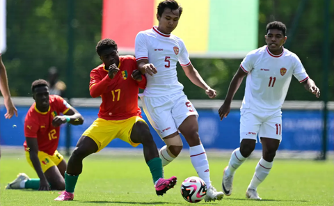 Cổ động viên Indonesia có lời lẽ phân biệt chủng tộc với Guinea- Ảnh 1. U23 Indonesia thất bại trước Guinea trong trận play-off tranh vé dự Olympic 2024 - Ảnh: BOLA