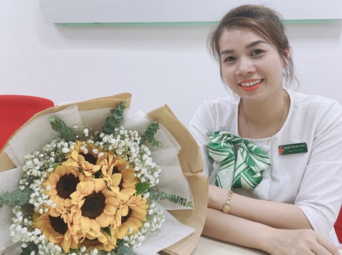 Nữ nhân viên ngân hàng kể việc phát hiện người đàn ông có thái độ lạ nên gọi báo cảnh sát- Ảnh 3. Chị Nguyễn Thị Kim Oanh - Ảnh: NVCC