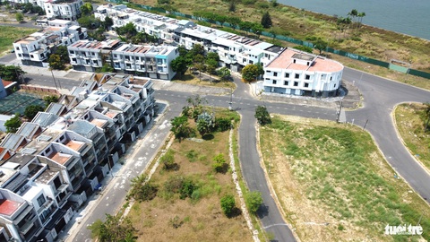 Phương án xử lý loạt shophouse ở Marina Complex Đà Nẵng bỏ hoang- Ảnh 2. Một góc của dự án - Ảnh: ĐOÀN CƯỜNG