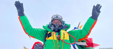 Kami Rita Sherpa, người leo núi Everest Kami Rita Sherpa, người đã chinh phục thành công đỉnh Everest 29 lần - Ảnh: Reuters
