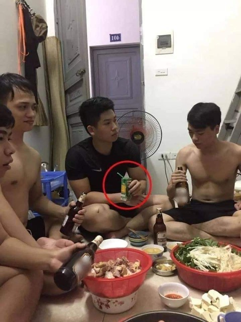 Ảnh vui 13-5: Cách để bảo vệ sầu riêng trước mấy tên trộm- Ảnh 6. Đừng tưởng dụ được tôi.