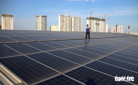 Việt Nam có thể mất 14,5% GDP vì biến đổi khí hậu- Ảnh 1. Năng lượng tái tạo là lĩnh vực đã hút được lượng vốn lớn từ các tổ chức tài chính quốc tế thông qua cơ chế tài chính xanh - Ảnh: NGỌC HIỂN
