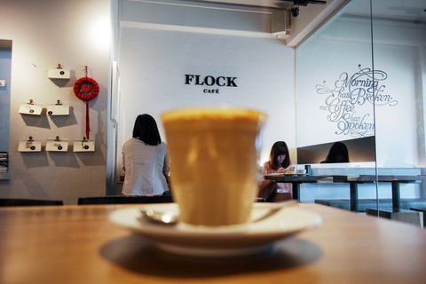 Đi cà phê, tách nước lọc cũng bị tính giá 18.700 đồng!- Ảnh 2. Đi cà phê, tách nước lọc cũng bị tính giá 18.700 đồng!- Ảnh 2.