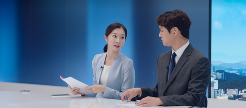 Sao Bỗng dưng trúng số hài hước với Phát thanh viên thành thật- Ảnh 3. Phát thanh viên thành thật được yêu thích trên nền tảng chiếu trực tuyến - Ảnh: Soompi